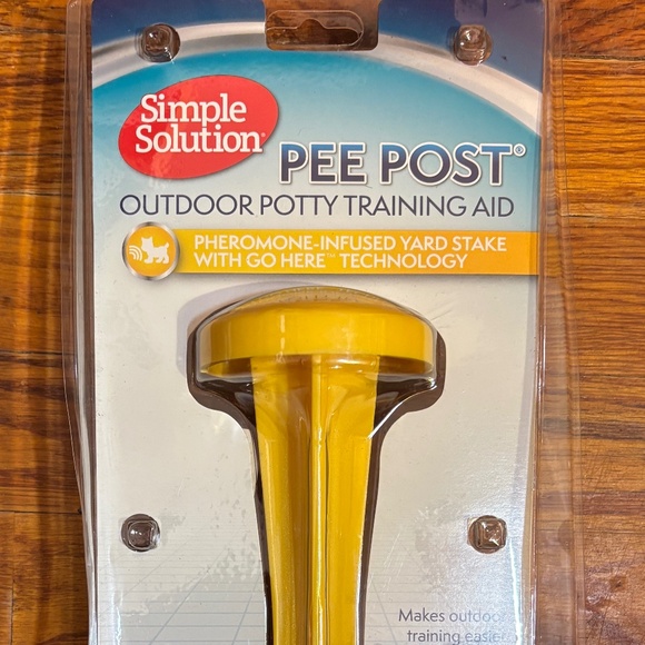 Simple Solution Training Post Outdoor Potty Aid Pheromone Infused Stake Outdoor - Picture 2 of 2